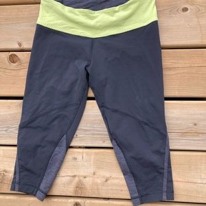 Lulu cropped pants size 6